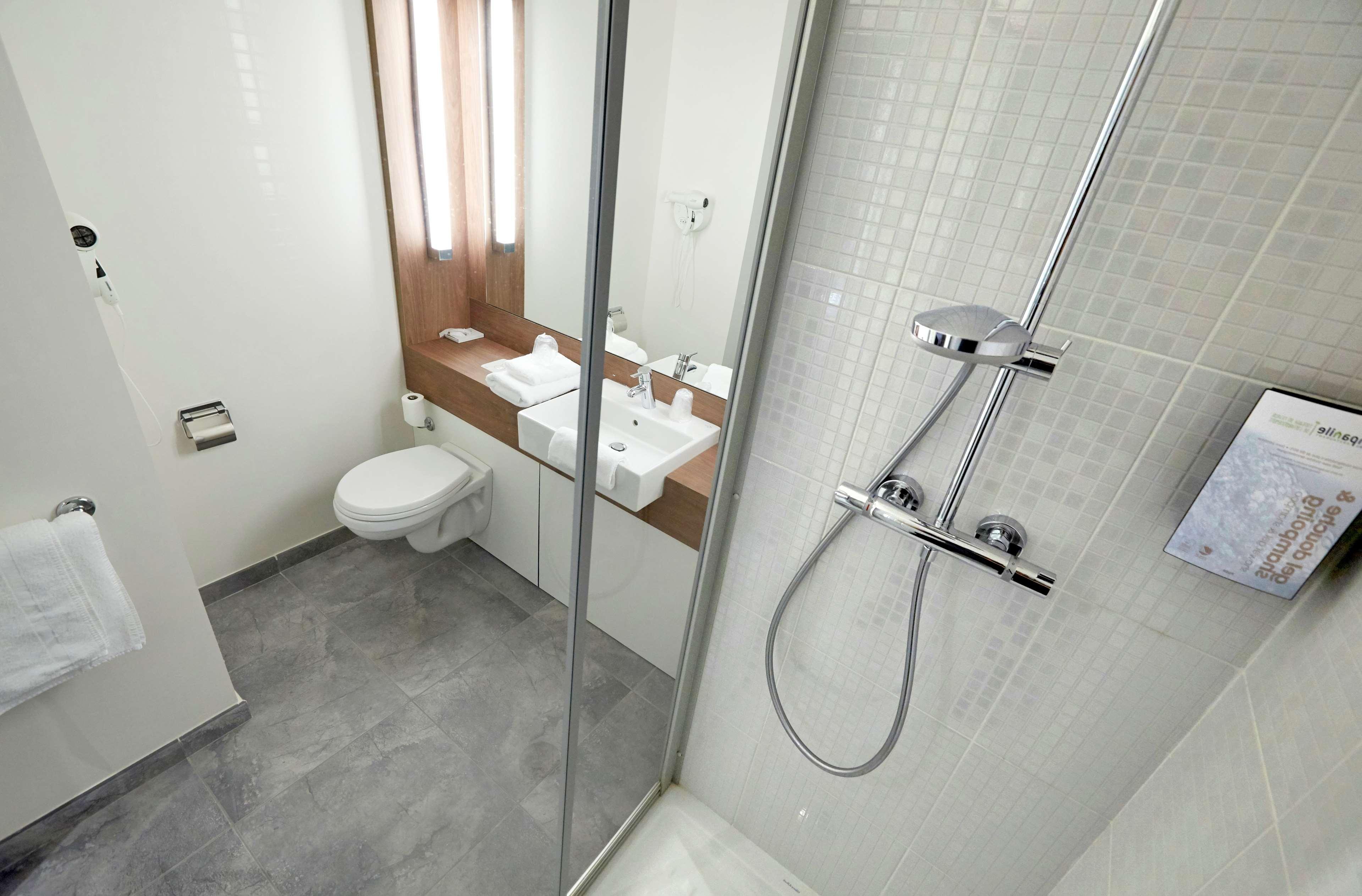 Campanile Bayonne Hotell Eksteriør bilde